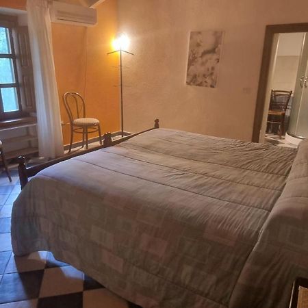 B&B Di Luisa Ledda Ales 외부 사진
